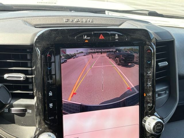 2026 RAM Ram 2500 RAM 2500 BLACK EXPRESS CREW CAB 4X4 6'4' BOX