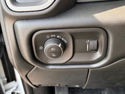 2026 RAM Ram 2500 RAM 2500 BLACK EXPRESS CREW CAB 4X4 6'4' BOX