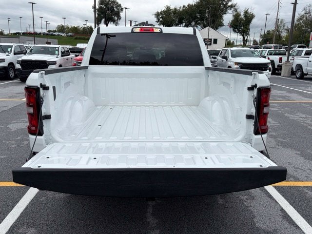 2026 RAM Ram 1500 RAM 1500 TRADESMAN CREW CAB 4X2 5'7' BOX