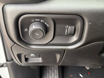 2026 RAM Ram 1500 RAM 1500 TRADESMAN CREW CAB 4X2 5'7' BOX