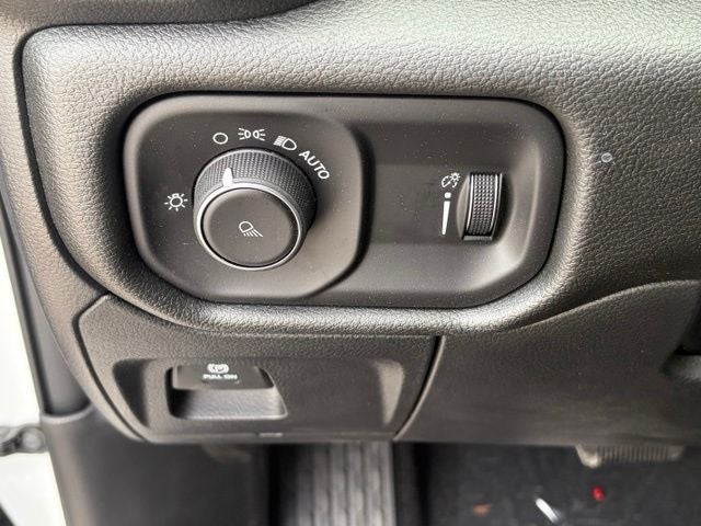 2026 RAM Ram 1500 RAM 1500 TRADESMAN CREW CAB 4X2 5'7' BOX