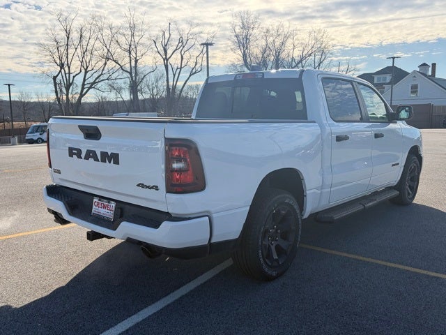 2026 RAM Ram 1500 RAM 1500 EXPRESS CREW CAB 4X4 5'7' BOX