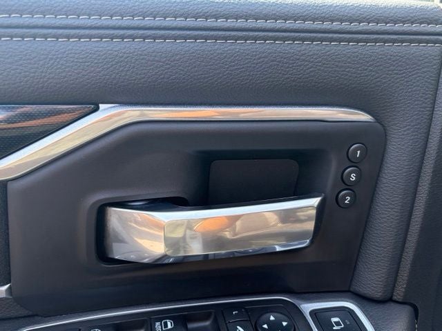 2021 RAM 2500 Laramie Crew Cab 4x4 6'4' Box
