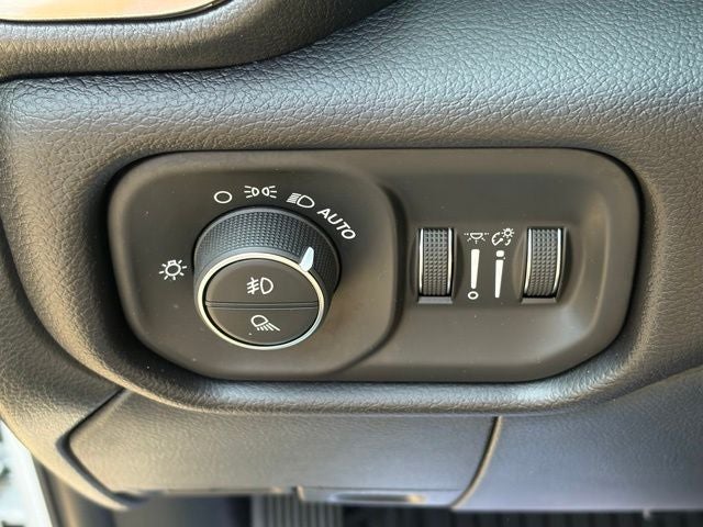 2021 RAM 2500 Laramie Crew Cab 4x4 6'4' Box