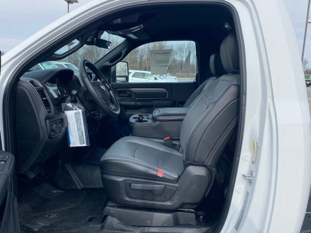 2025 RAM Ram 5500 Chassis Cab RAM 5500 TRADESMAN CHASSIS REGULAR CAB 4X4 84' CA