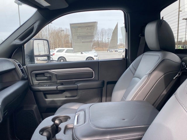 2025 RAM Ram 5500 Chassis Cab RAM 5500 TRADESMAN CHASSIS REGULAR CAB 4X4 84' CA