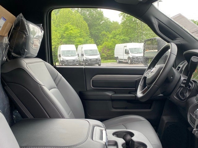 2024 RAM Ram 5500 Chassis Cab RAM 5500 TRADESMAN CHASSIS REGULAR CAB 4X4 84' CA