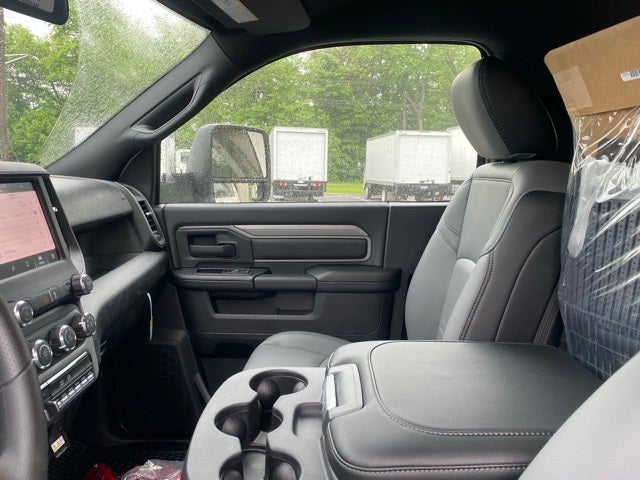 2024 RAM Ram 5500 Chassis Cab RAM 5500 TRADESMAN CHASSIS REGULAR CAB 4X4 84' CA