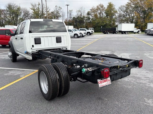 2027 RAM Ram 5500 Chassis Cab RAM 5500 TRADESMAN CHASSIS CREW CAB 4X4 84' CA