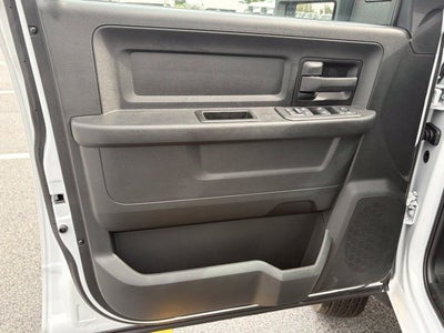 2027 RAM Ram 5500 Chassis Cab RAM 5500 TRADESMAN CHASSIS CREW CAB 4X4 84' CA