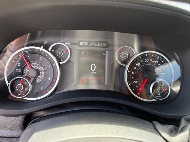 2026 RAM 5500 Chassis RAM 5500 TRADESMAN CHASSIS CREW CAB 4X4 84' CA
