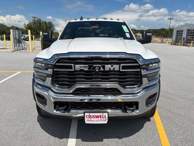2026 RAM 5500 Chassis RAM 5500 TRADESMAN CHASSIS CREW CAB 4X4 84' CA