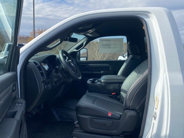 2026 RAM Ram 3500 Chassis Cab RAM 3500 TRADESMAN CHASSIS REGULAR CAB 4X2 84' CA