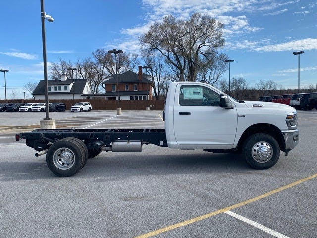 2026 RAM Ram 3500 Chassis Cab RAM 3500 TRADESMAN CHASSIS REGULAR CAB 4X2 84' CA