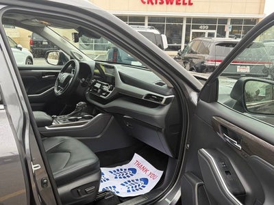 2022 Toyota Highlander Platinum