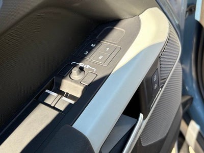 2023 Land Rover Defender 90 S