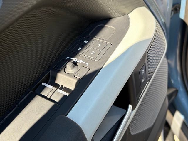 2023 Land Rover Defender 90 S